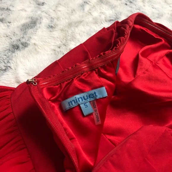 Red dress - Picture 5 of 5